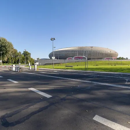 Solaris Park Apartment Tauron Arena By Renters Prestige-3